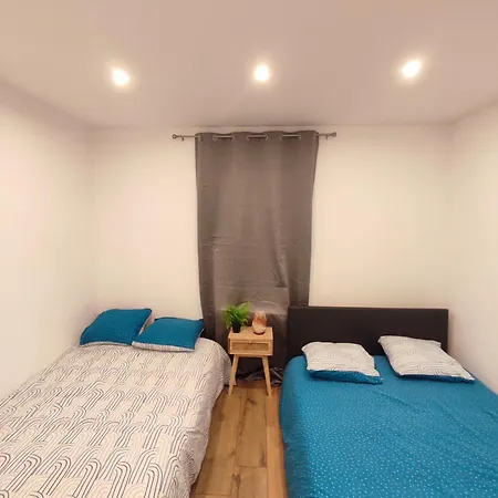 Logement 3 Pieces A 10 Minutes Du Celebre Marche De Noel De Strasbourg Schiltigheim Exterior photo