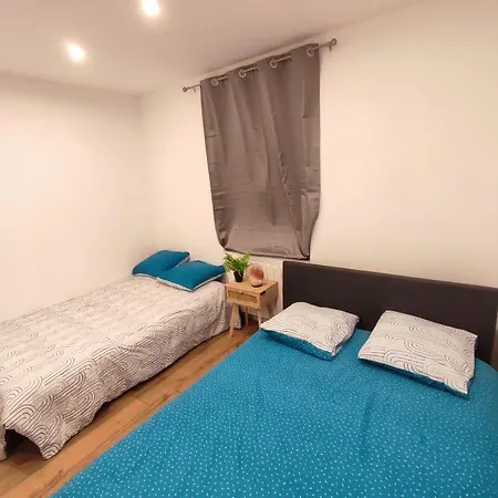 Logement 3 Pieces A 10 Minutes Du Celebre Marche De Noel De Strasbourg Schiltigheim Exterior photo